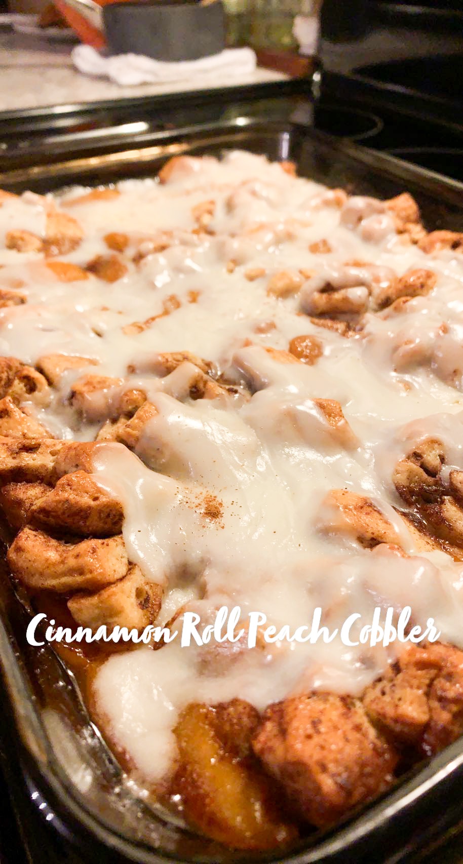 Cinnamon Roll Peach Cobbler